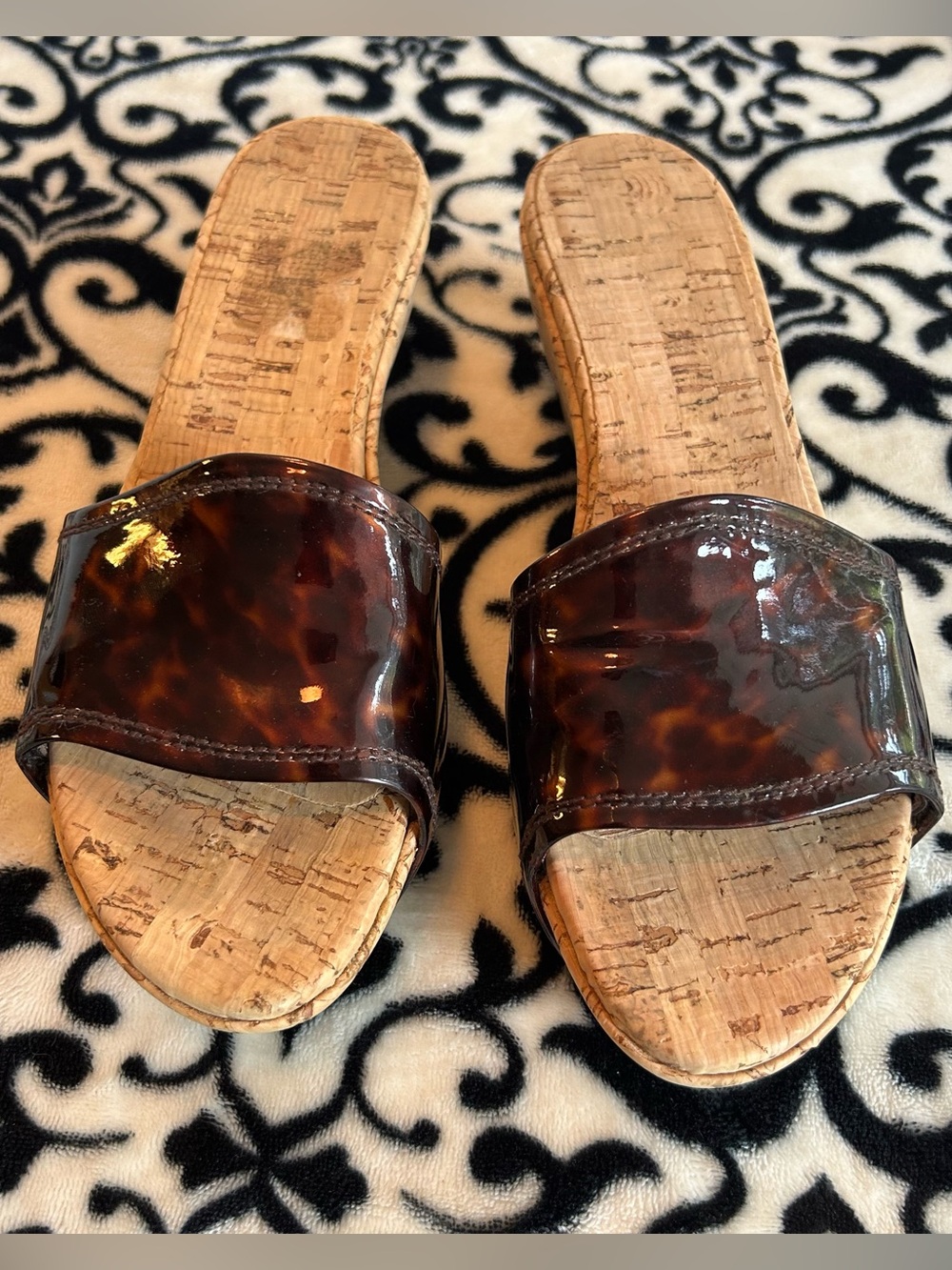 Stuart Weitzman Kimono Patent Leather Cork Wedge Peep Toe Sandals Women Sz 8M
